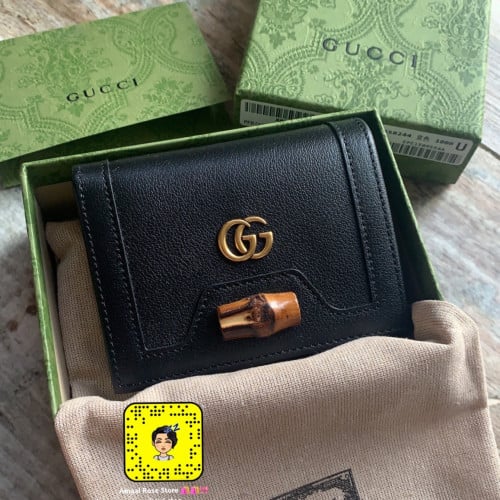 محفظة جوده عاليه لون اسود بالملحقات