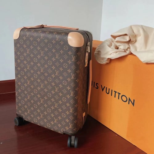 شنطة سفر LV ماستر 50سم