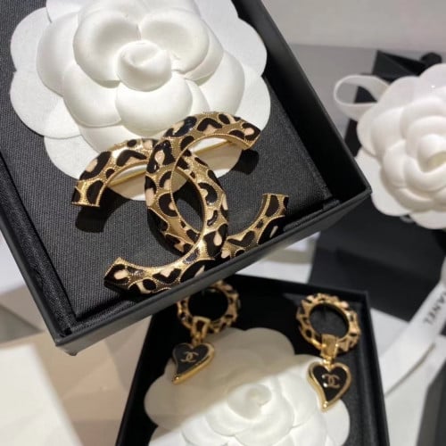 بروش مع الملحقات