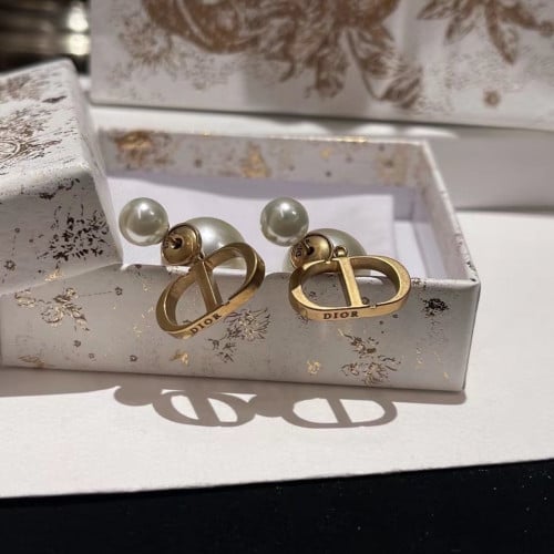 حلق ديور مع الملحقات