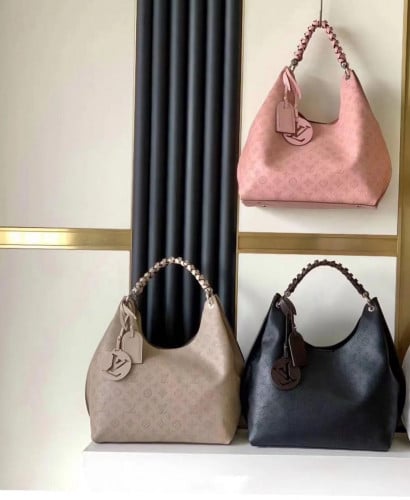 شنطه ماستر 40*35 cm ثلاث الوان