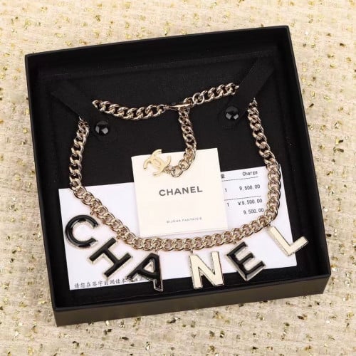 سلسله شانيل مع الملحقات