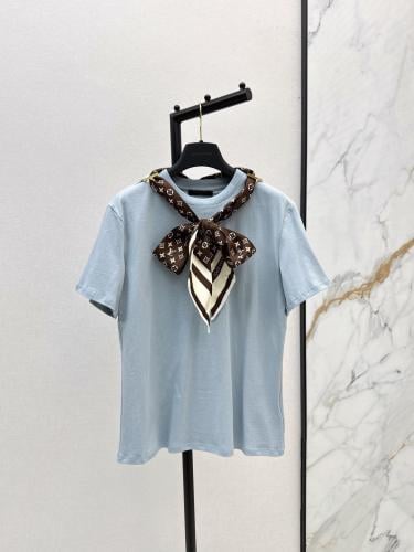 تيشيرت من لوي فيتون