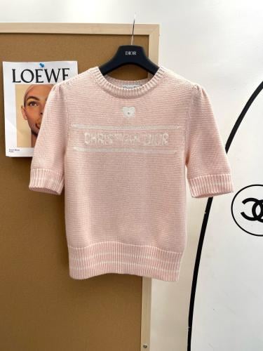 تيشيرت انيق من ديور