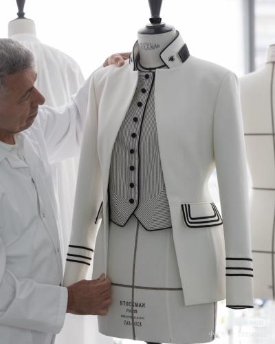 جاكيت قطعتين جميل من ديور