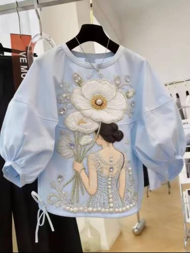 بلوزة أنيقه بأشكال مختلفه