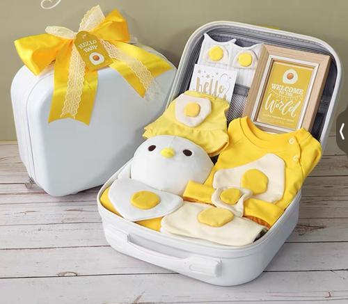 هدية مميزه للمواليد اكثر من شكل