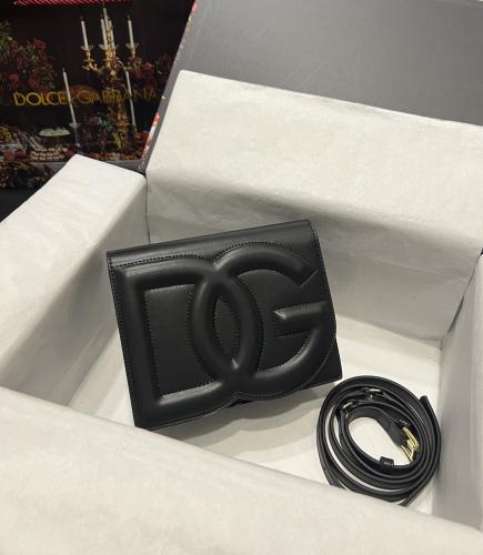 D&G مقاس 20 سم