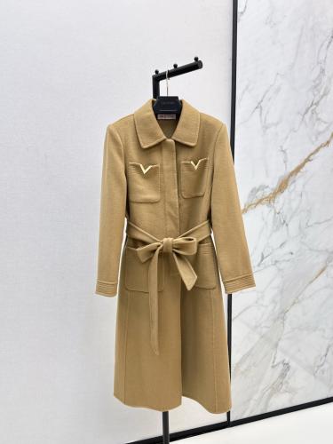 معطف انيق من فالنتينو