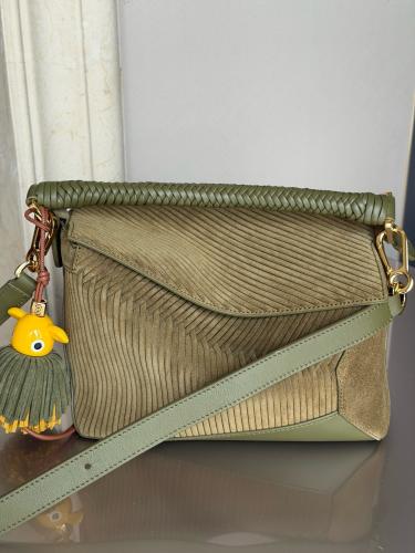 Puzzle Loewe ماستر 24 cm