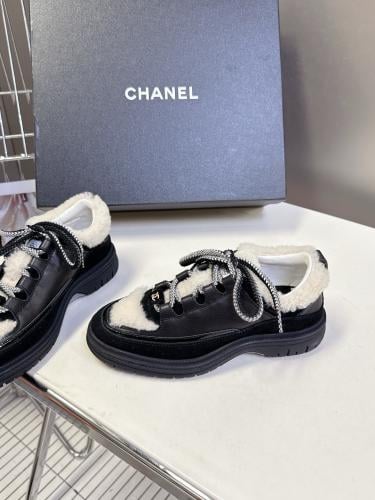 شوز انيق من شانيل