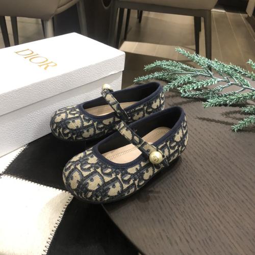 شوز اطفال ديور
