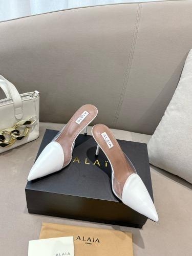 هيلز ALAIA انيق جداً