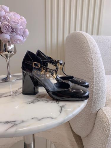 هيلز شانيل انيق جدا