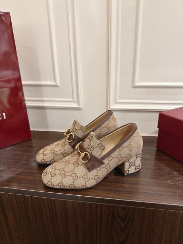 حذاء قوتشي انيق جدا