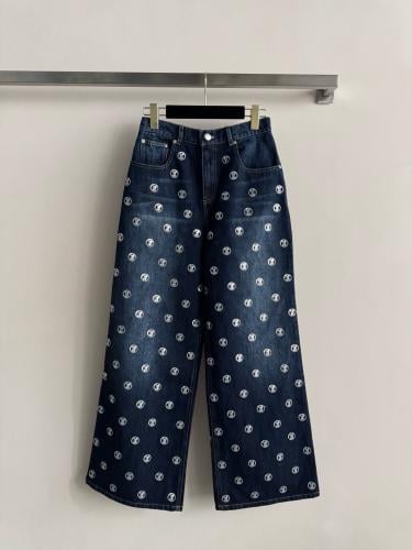 بنطلون لوي فيتون