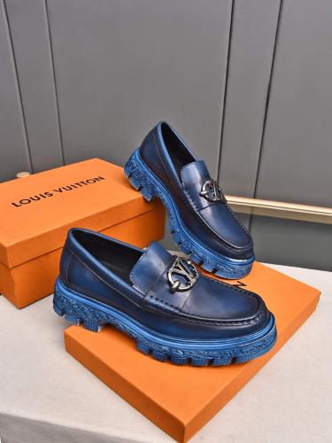 حذاء رجالي LV