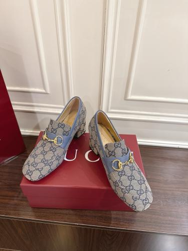 حذاء قوتشي انيق جدا