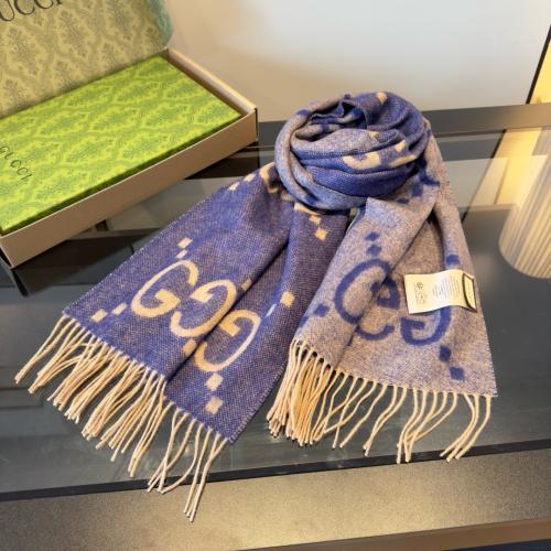 سكارف قوتشي مع الملحقات