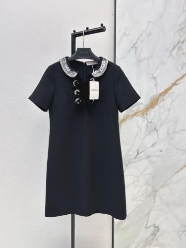 فستان انيق من فالنتينو