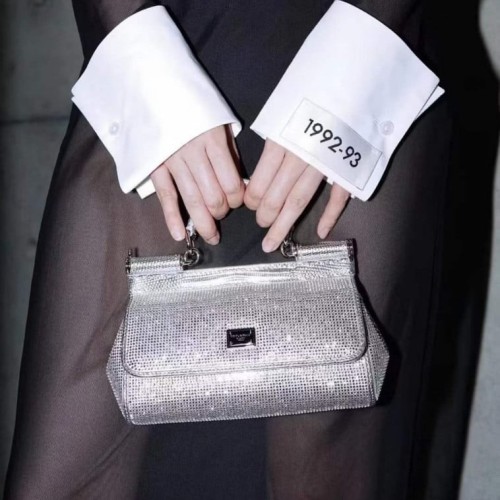 D&G مقاس 20 سم