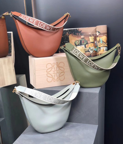 شنطه لويڤي ماستر 29*27 سم