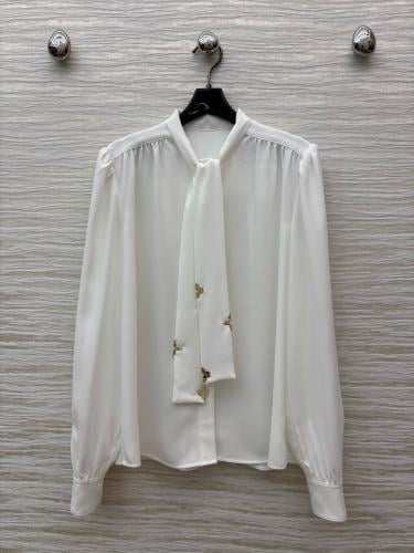 بلوزه أنيقه من لوي فيتون