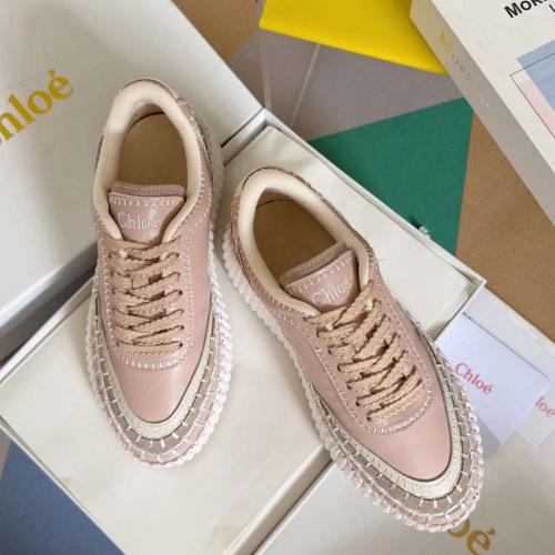 سنيكرز جميل من Chloe