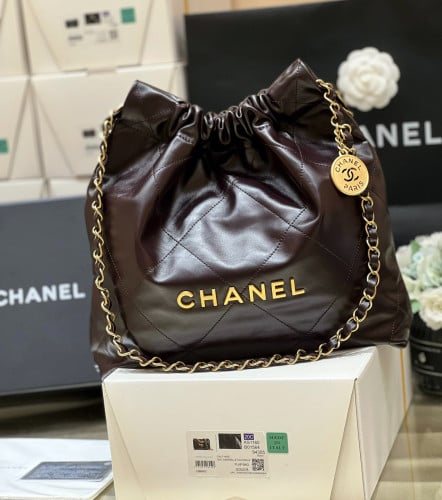 شنطة جوده عاليه مقاس 35*37 سم