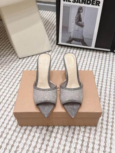 هيلز Gianvito Rossi انيق جدا