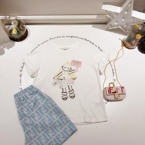 طقم اطفال فندي