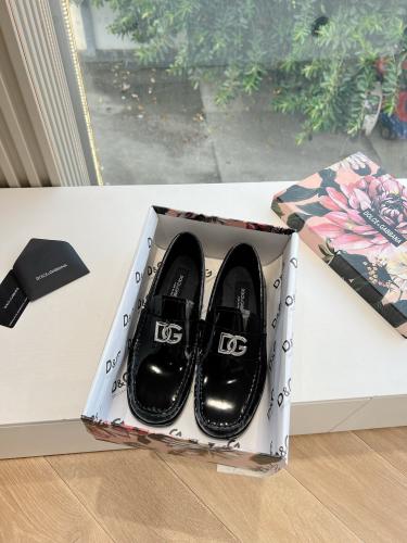 شوز دولتشي آند غبانا