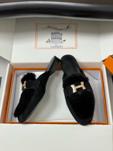 شوز انيق من هيرمز