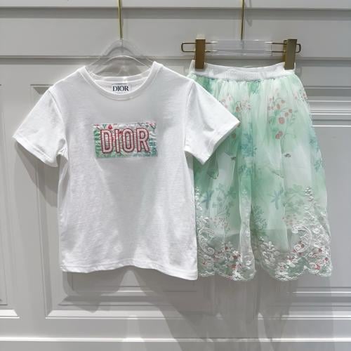 طقم اطفال ديور