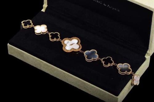 ساعة ڤان كليف ماستر