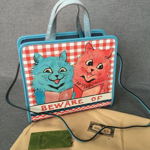 حقيبة أطفال قوتشي مقاس 28 سم مع الملحقات