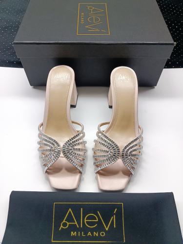 هيلز Alevi Milano