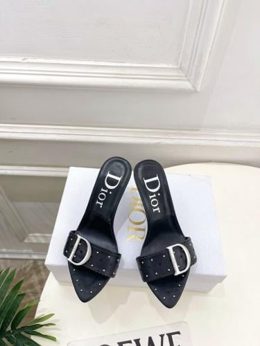 هيلز انيق من ديور