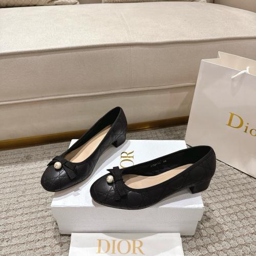 هيلز انيق من ديور