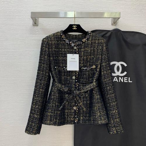 جاكيت انيق من شانيل