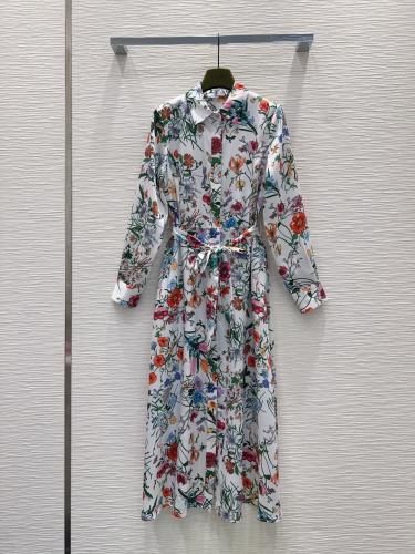 فستان من قوتشي