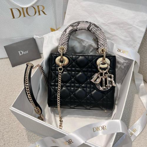 ليدي ديور مقاس 17cm