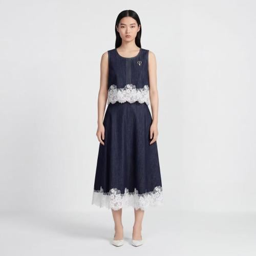 طقم جميل من ديور