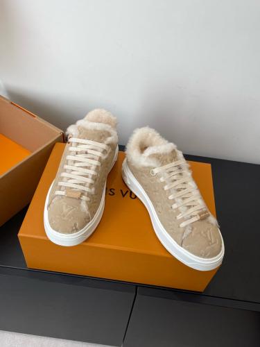 شوز لوي فيتون