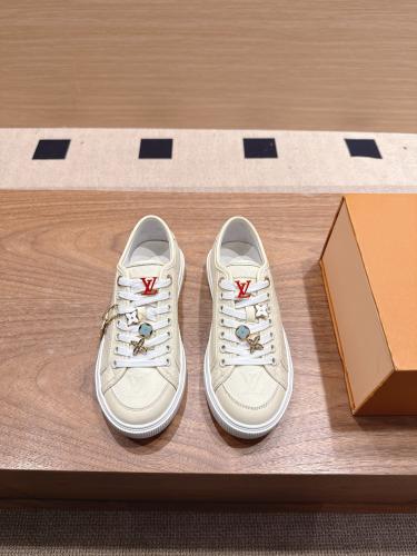 سنيكرز لوي فيتون انيق جدا