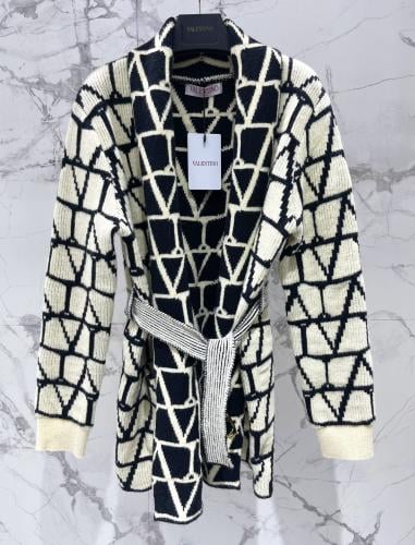 كارديغان من ڤالنتينو