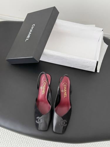 هيلز شانيل انيق جدا