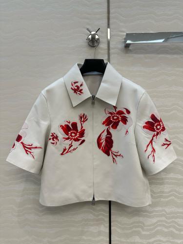 جاكيت فندي جلد طبيعي تطريز يدوي فخم جدا