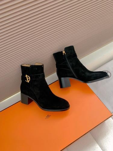 بوت انيق من Hermes