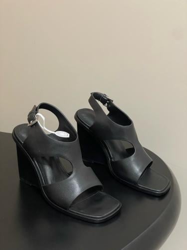 هيلز انيق من Hermes